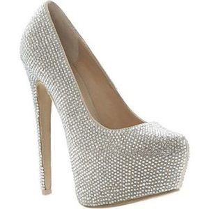 Steve Madden rhinestone platform pump 6.5